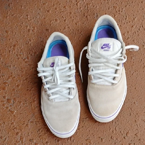 Nike Cream and Purple Sneakers - Picture 2 of 10